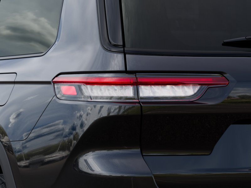 New 2025 Diamond Black Crystal Pearl-Coat Exterior Paint Jeep Limited image 37