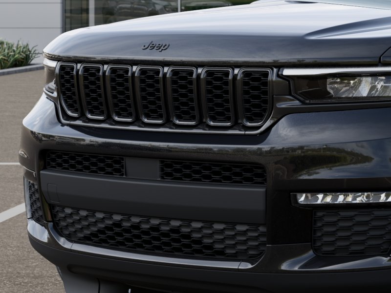 New 2025 Diamond Black Crystal Pearl-Coat Exterior Paint Jeep Limited image 39