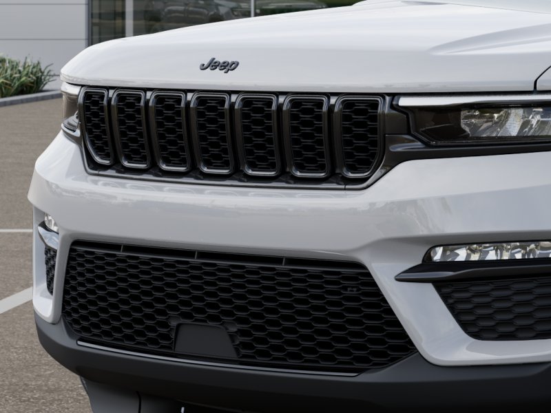 New 2025 Bright White Clear-Coat Exterior Paint Jeep Limited image 37