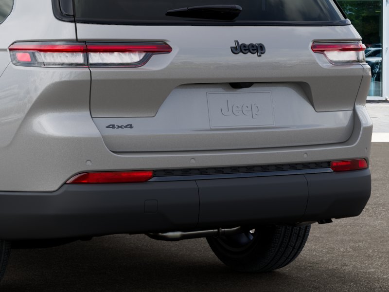 New 2025 Silver Zynith Exterior Paint Jeep Limited image 39