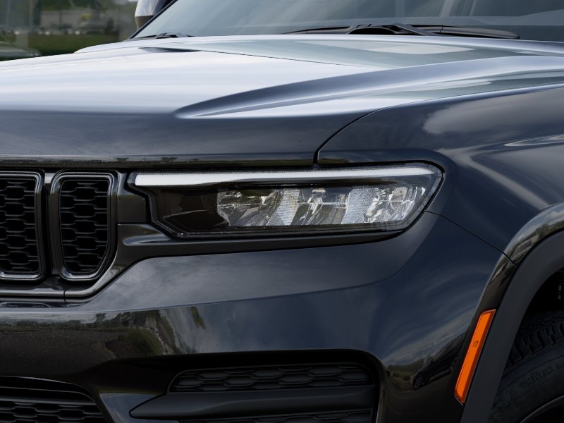 New 2025 Diamond Black Crystal Pearlcoat Jeep Altitude X image 36