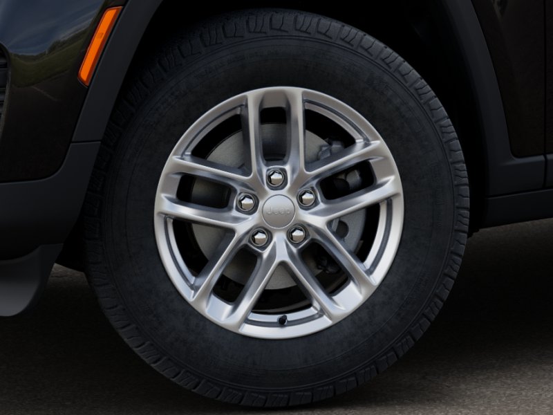 New 2025 Diamond Black Crystal Pearl-Coat Exterior Paint Jeep Laredo X image 25
