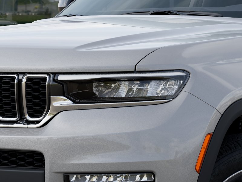 New 2025 Silver Zynith Exterior Paint Jeep Limited image 21