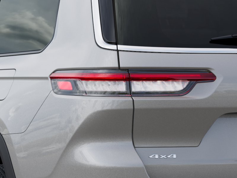 New 2025 Silver Zynith Exterior Paint Jeep Limited image 20