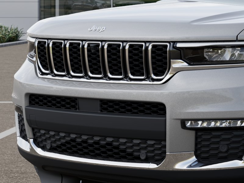 New 2025 Silver Zynith Exterior Paint Jeep Limited image 22