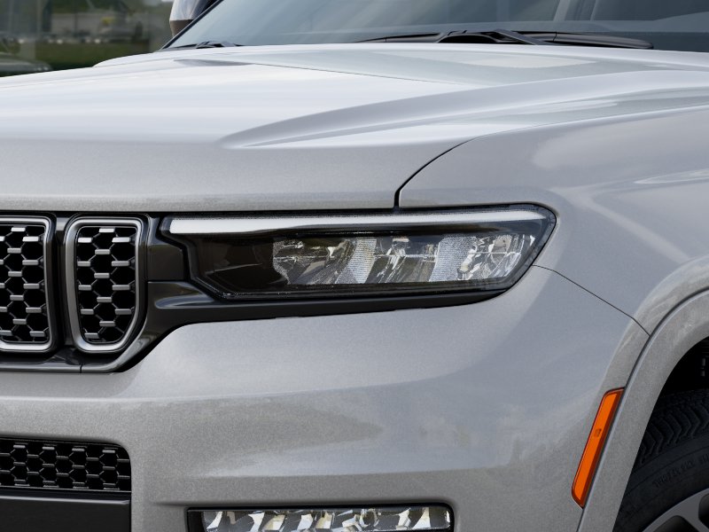 New 2025 Silver Zynith Exterior Paint Jeep Summit Reserve image 38