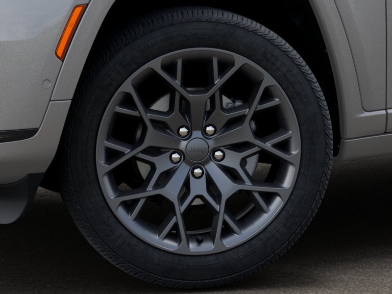 New 2025 Silver Zynith Exterior Paint Jeep Summit Reserve image 36