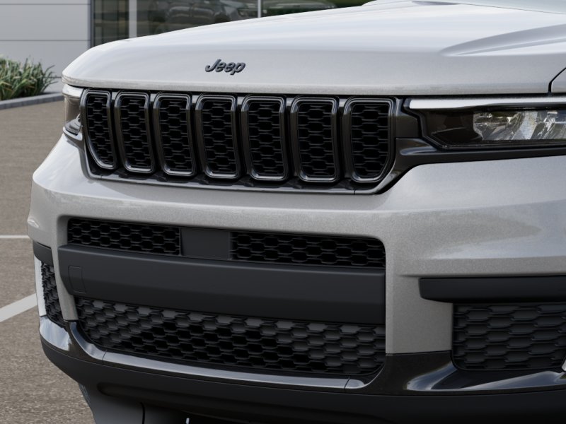 New 2025 Silver Zynith Exterior Paint Jeep Altitude X image 35