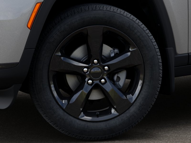 New 2025 Silver Zynith Exterior Paint Jeep Altitude X image 32