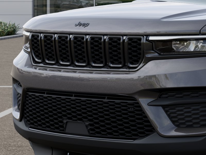New 2025 Baltic Gray Metallic Clear-Coat Exterior Paint Jeep Laredo image 30