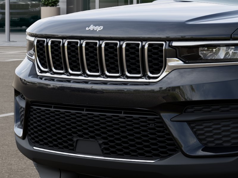 New 2025 Diamond Black Crystal Pearl-Coat Exterior Paint Jeep Laredo X image 61