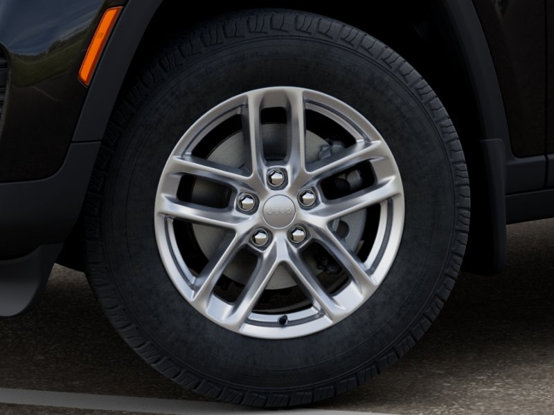 New 2025 Diamond Black Crystal Pearl-Coat Exterior Paint Jeep Laredo X image 58