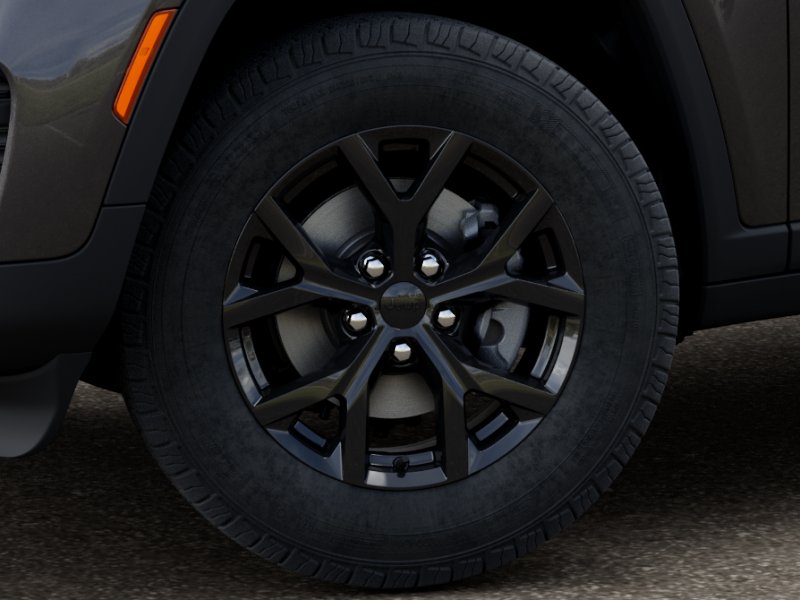 2025 Jeep Grand Cherokee photo 16 of 24
