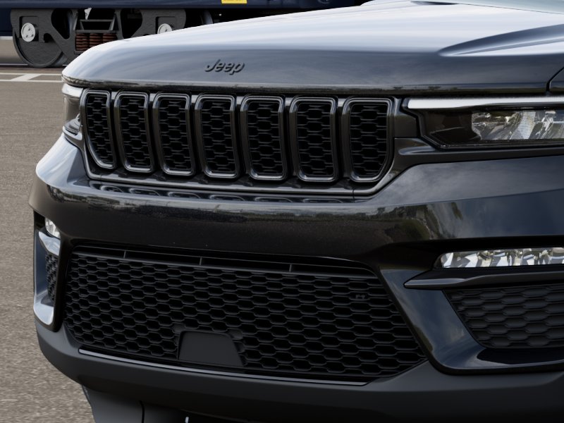 2025 Jeep Grand Cherokee photo 17 of 22