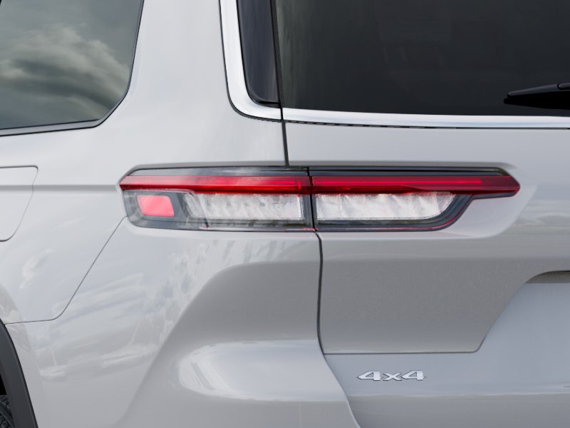 New 2025 Bright White Clear-Coat Exterior Paint Jeep Limited image 30