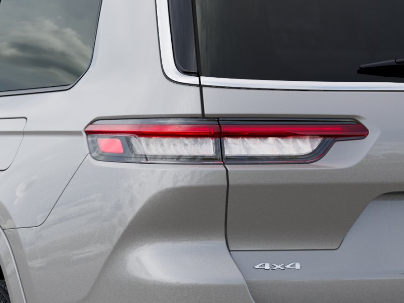 New 2025 Silver Zynith Exterior Paint Jeep Overland image 33