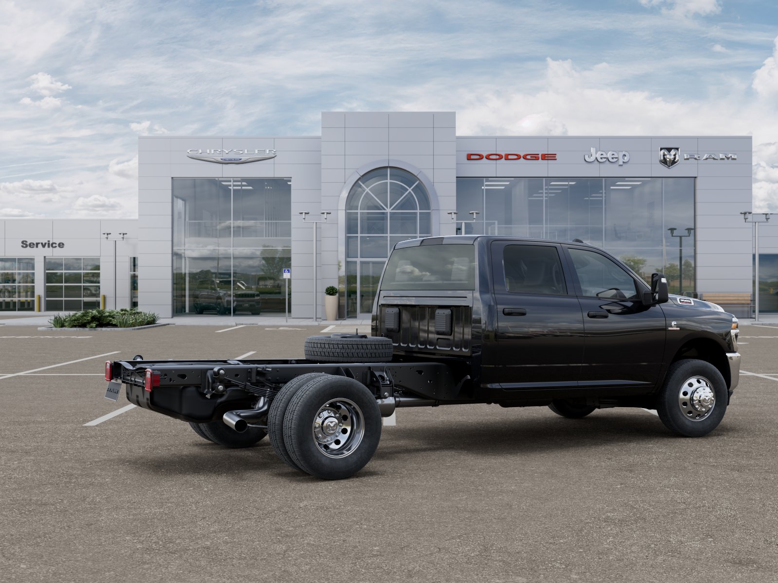 New 2025 Diamond Black Crystal Pearl-Coat Exterior Paint RAM Tradesman image 32