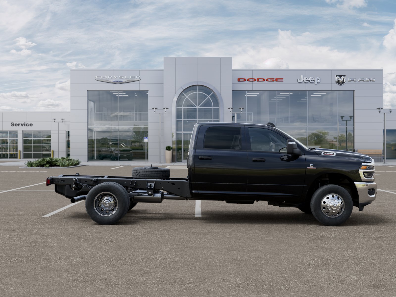 New 2025 Diamond Black Crystal Pearl-Coat Exterior Paint RAM Tradesman image 42