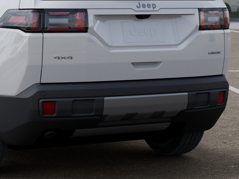 New 2026 Bright White Clear-Coat Exterior Paint Jeep Laredo image 40