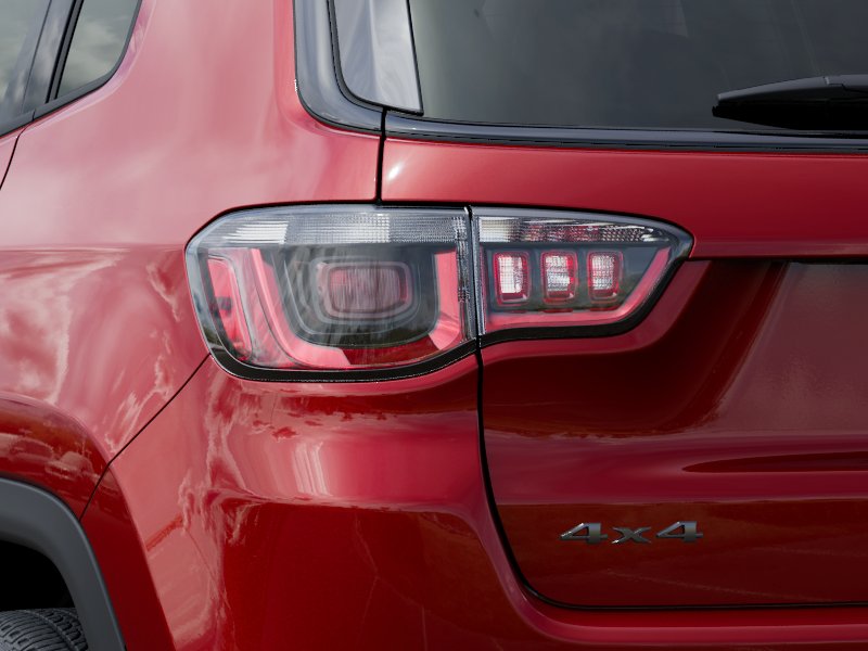 New 2026 Red Hot Pearlcoat Jeep Latitude Altitude image 42