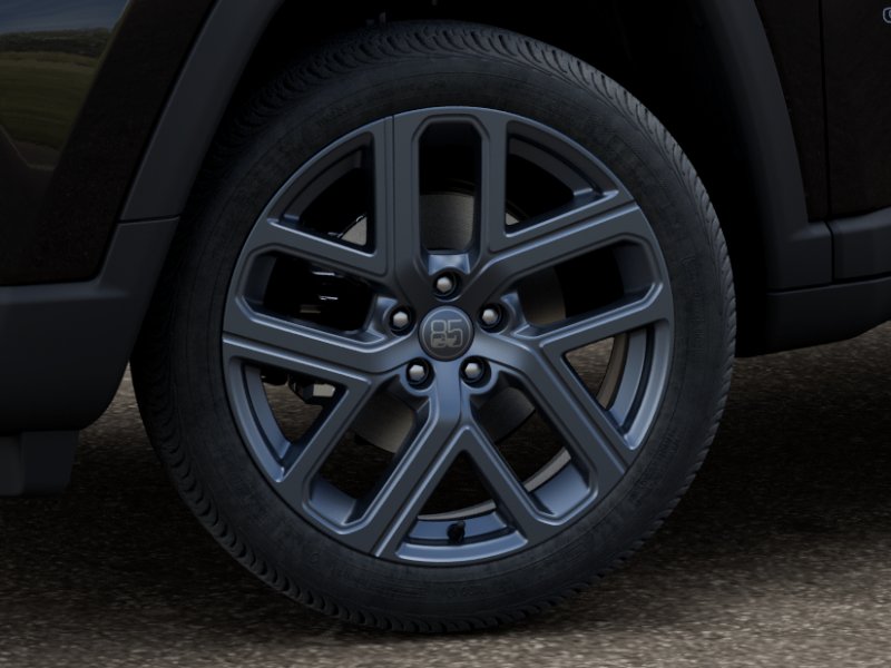 New 2026 Diamond Black Crystal Pearl-Coat Exterior Paint Jeep 85th Anniversary image 8