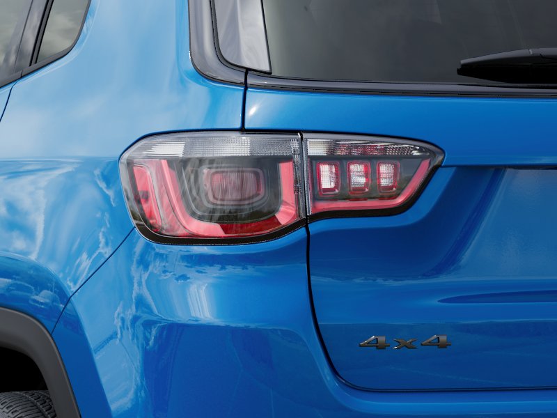 New 2026 Hydro Blue Pearlcoat Jeep Latitude Altitude image 42
