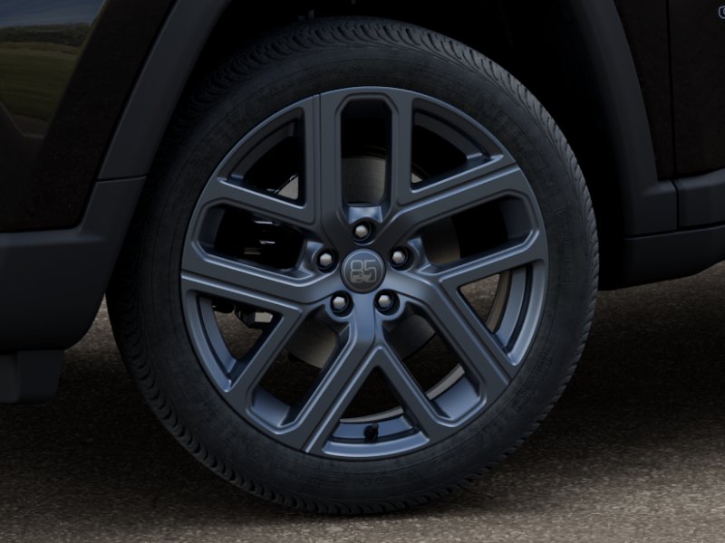 New 2026 Diamond Black Crystal Pearl-Coat Exterior Paint Jeep 85th Anniversary image 42