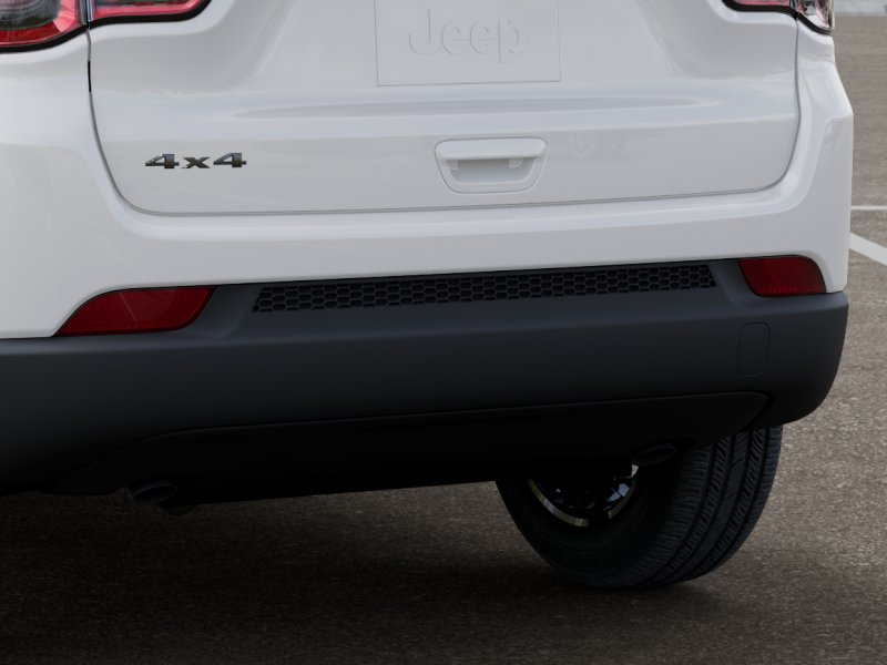 New 2026 Bright White Clear-Coat Exterior Paint Jeep Latitude Altitude image 43