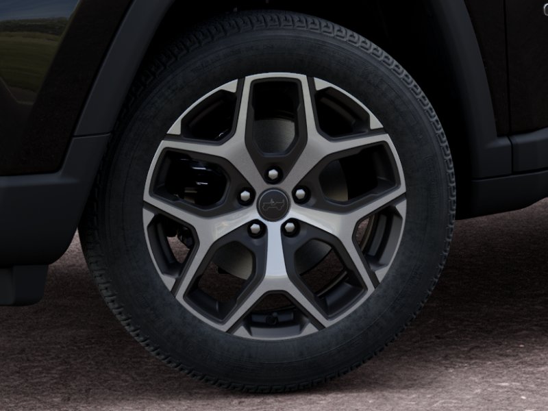 New 2026 Diamond Black Crystal Pearl-Coat Exterior Paint Jeep Limited image 34