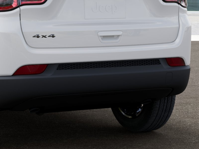 New 2026 Bright White Clear-Coat Exterior Paint Jeep Latitude image 39