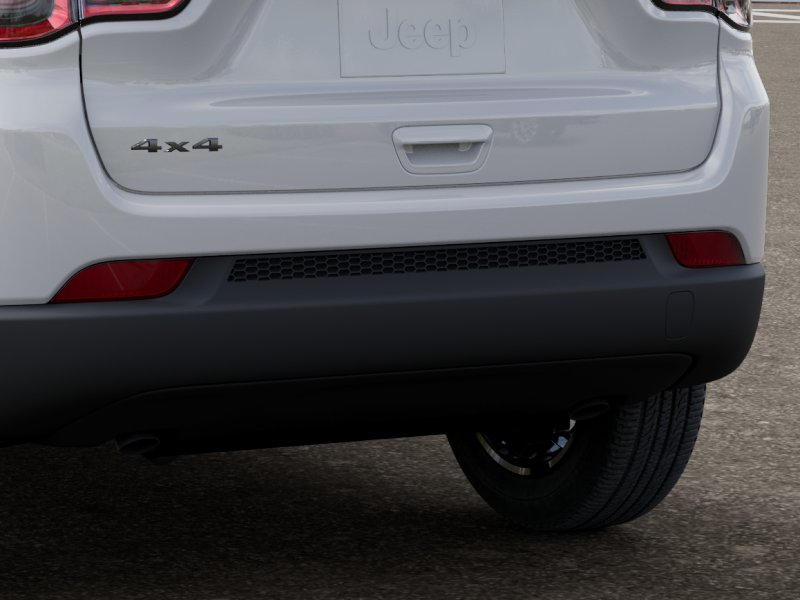 New 2026 Bright White Clear-Coat Exterior Paint Jeep Latitude image 13