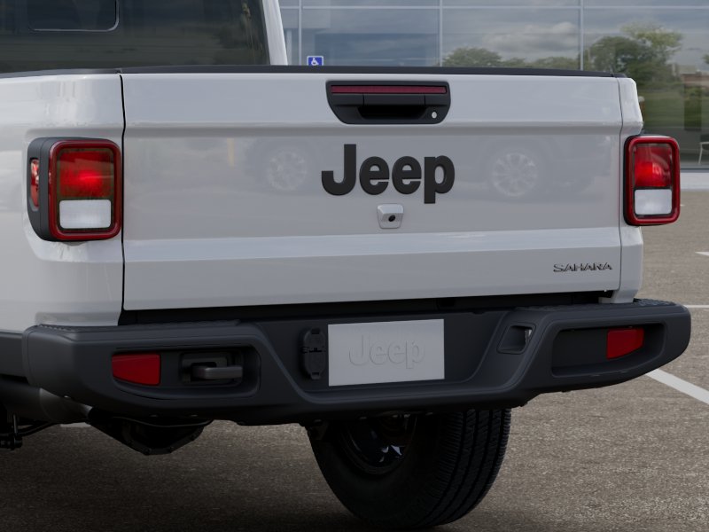 New 2026 Bright White Clear-Coat Exterior Paint Jeep Sahara image 47