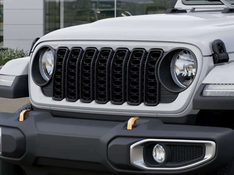 New 2026 Bright White Clear-Coat Exterior Paint Jeep 85th Anniversary Edition image 38
