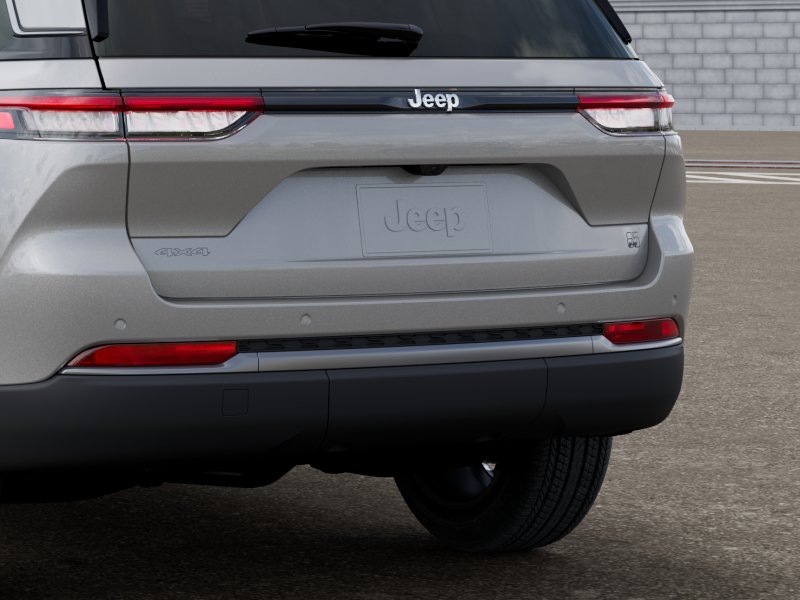 New 2026 Silver Zynith Exterior Paint Jeep 85th Anniversary Edition image 13