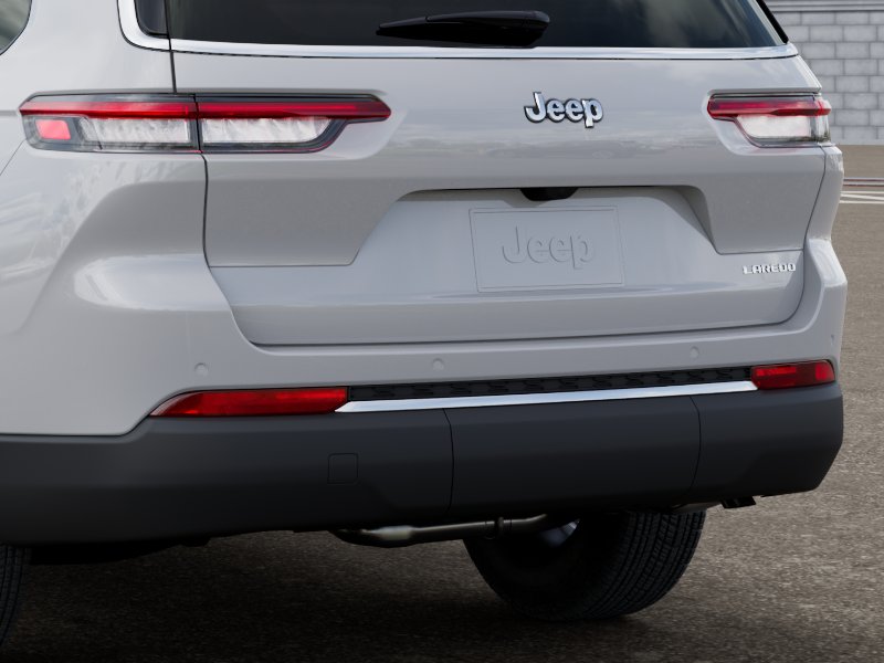 New 2026 Bright White Clear-Coat Exterior Paint Jeep Laredo X image 13