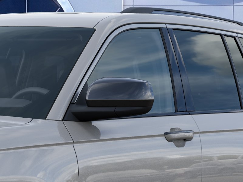 New 2026 Silver Zynith Exterior Paint Jeep Laredo Altitude image 38