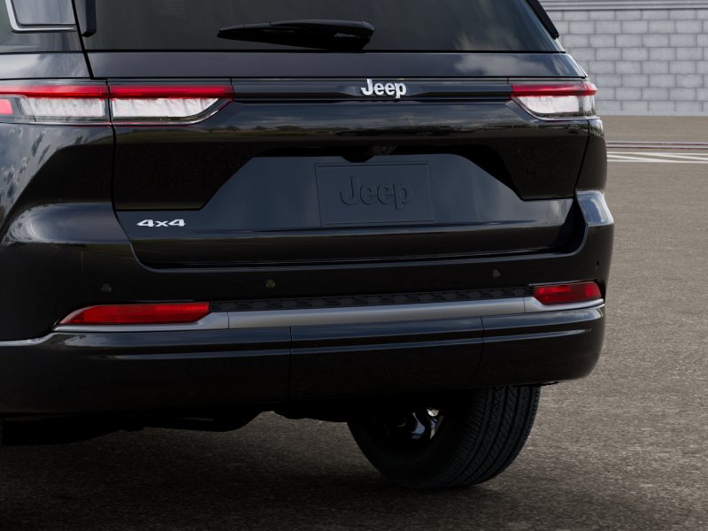 New 2026 Diamond Black Crystal Pearl-Coat Exterior Paint Jeep Limited image 13