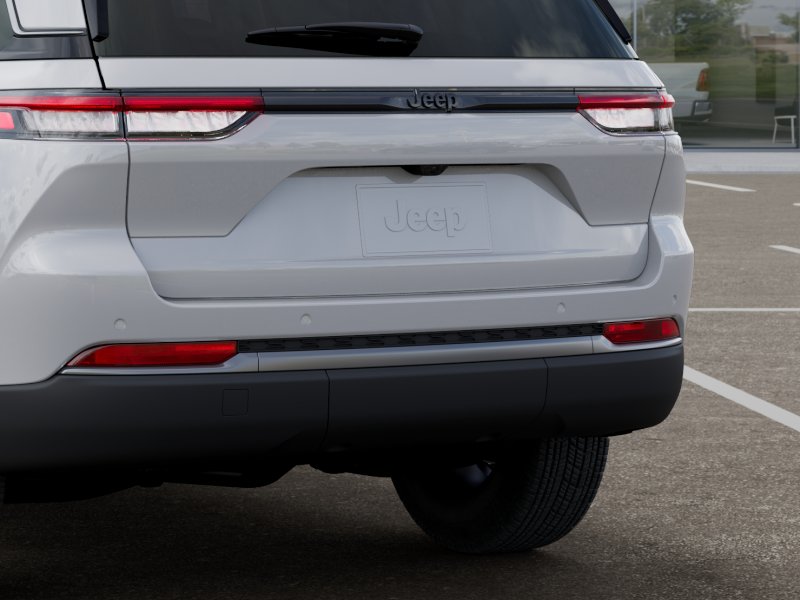 New 2026 Bright White Clear-Coat Exterior Paint Jeep Laredo Altitude image 13