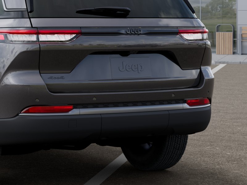 New 2026 Baltic Gray Metallic Clearcoat Jeep Laredo Altitude image 13
