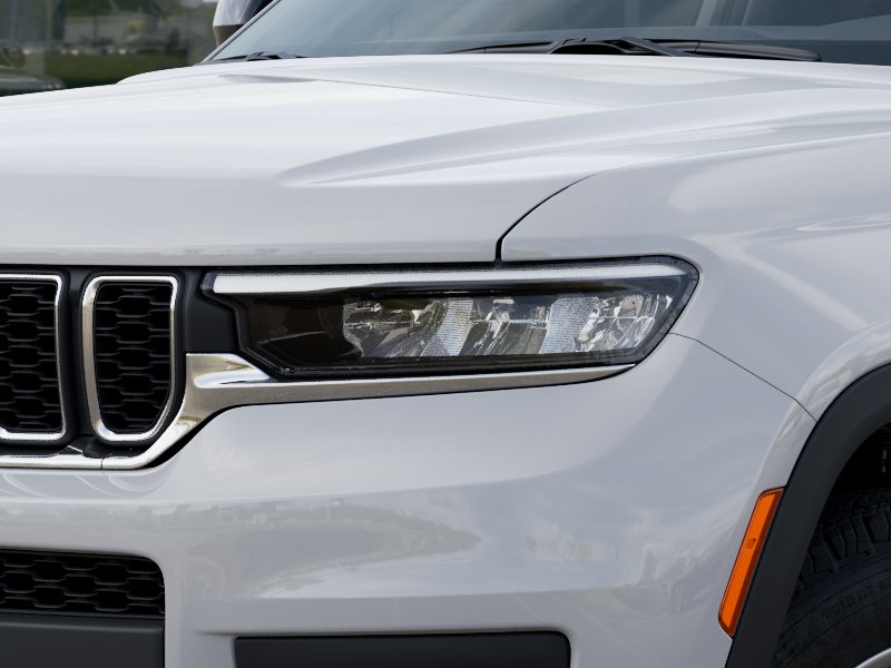 New 2026 Bright White Clear-Coat Exterior Paint Jeep Laredo X image 36