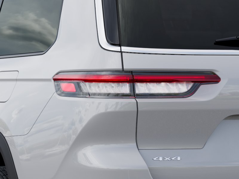 New 2026 Bright White Clear-Coat Exterior Paint Jeep Laredo X image 35