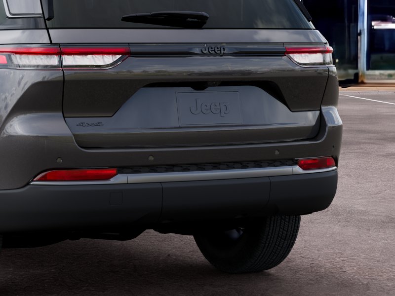 New 2026 Baltic Gray Metallic Clear-Coat Exterior Paint Jeep Laredo Altitude image 28