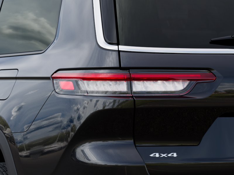 New 2026 Diamond Black Crystal Pearlcoat Jeep Laredo X image 51
