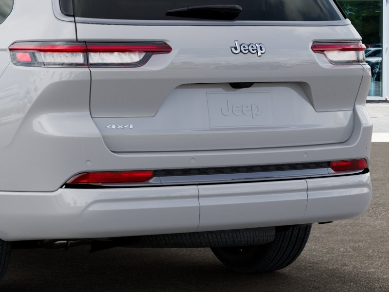 New 2026 Bright White Clear-Coat Exterior Paint Jeep Limited Reserve image 39