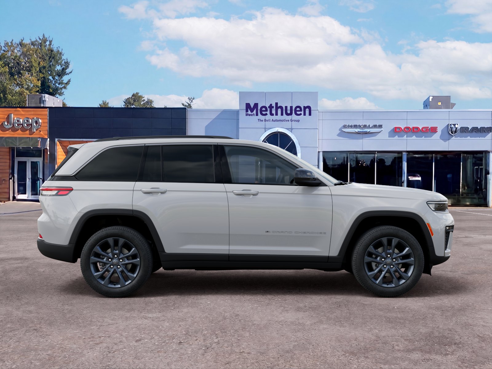 New 2026 Bright White Clearcoat Jeep 85th Anniversary Edition image 47