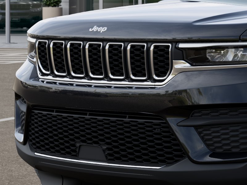 New 2026 Diamond Black Crystal Pearlcoa Jeep Laredo X image 11