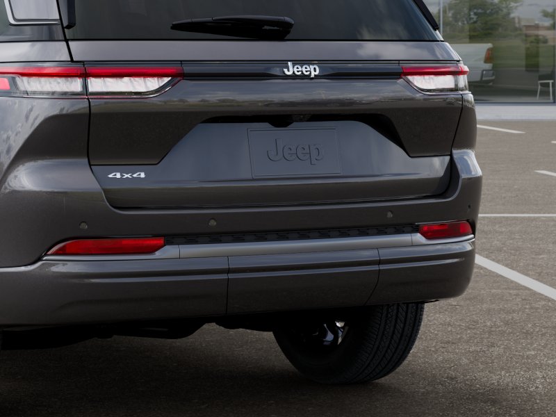 New 2026 Baltic Gray Metallic Clear-Coat Exterior Paint Jeep Limited Reserve image 39