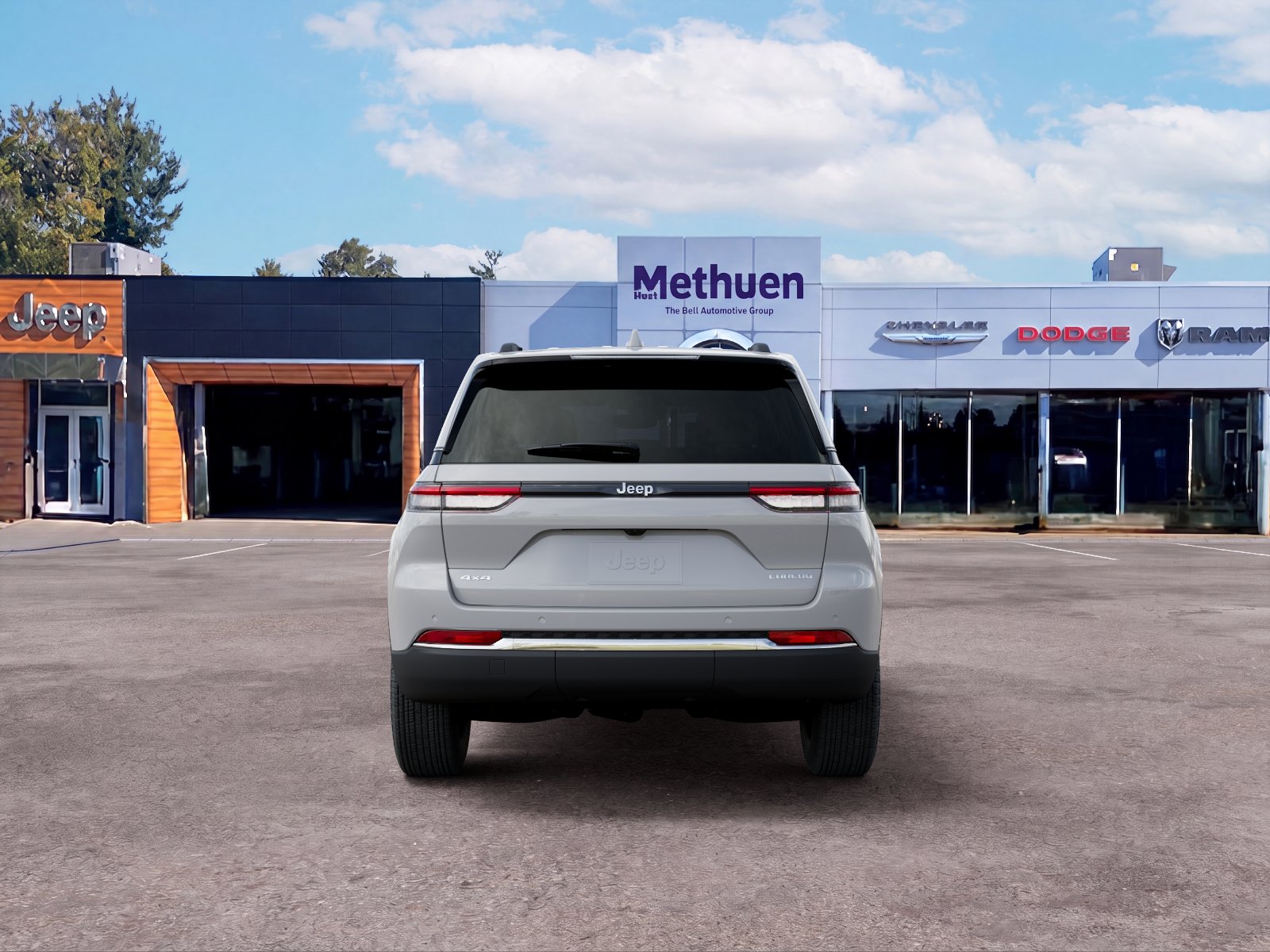 New 2026 Bright White Clear-Coat Exterior Paint Jeep Laredo X image 22