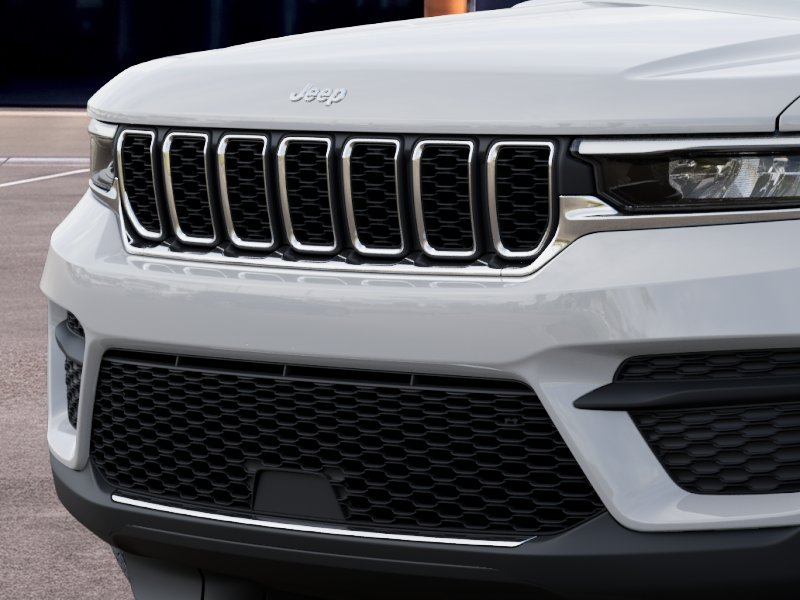 New 2026 Bright White Clear-Coat Exterior Paint Jeep Laredo X image 26