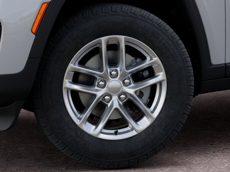 New 2026 Bright White Clear-Coat Exterior Paint Jeep Laredo X image 23